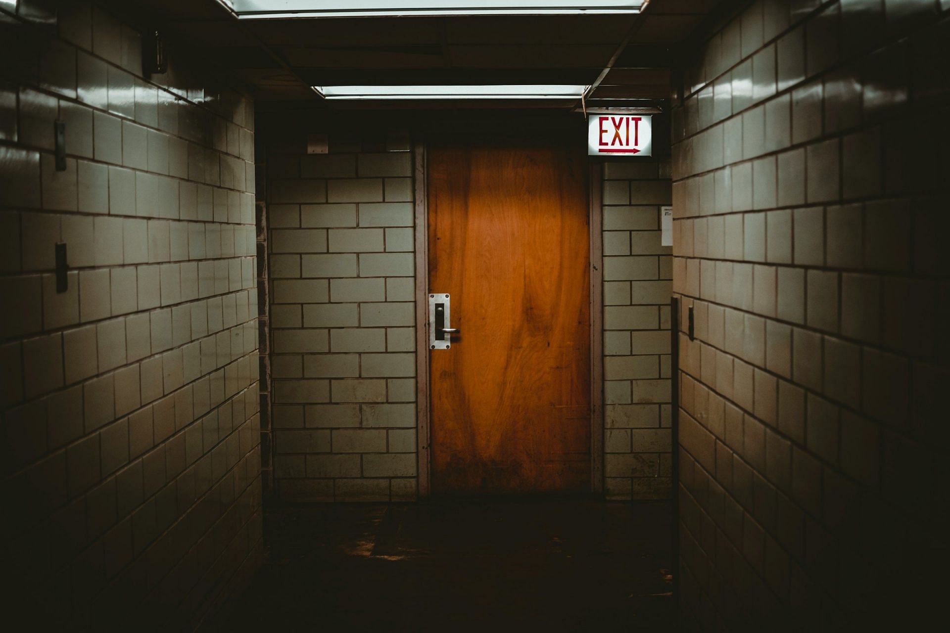 Still of a building interior (Image sourced from Unsplash)