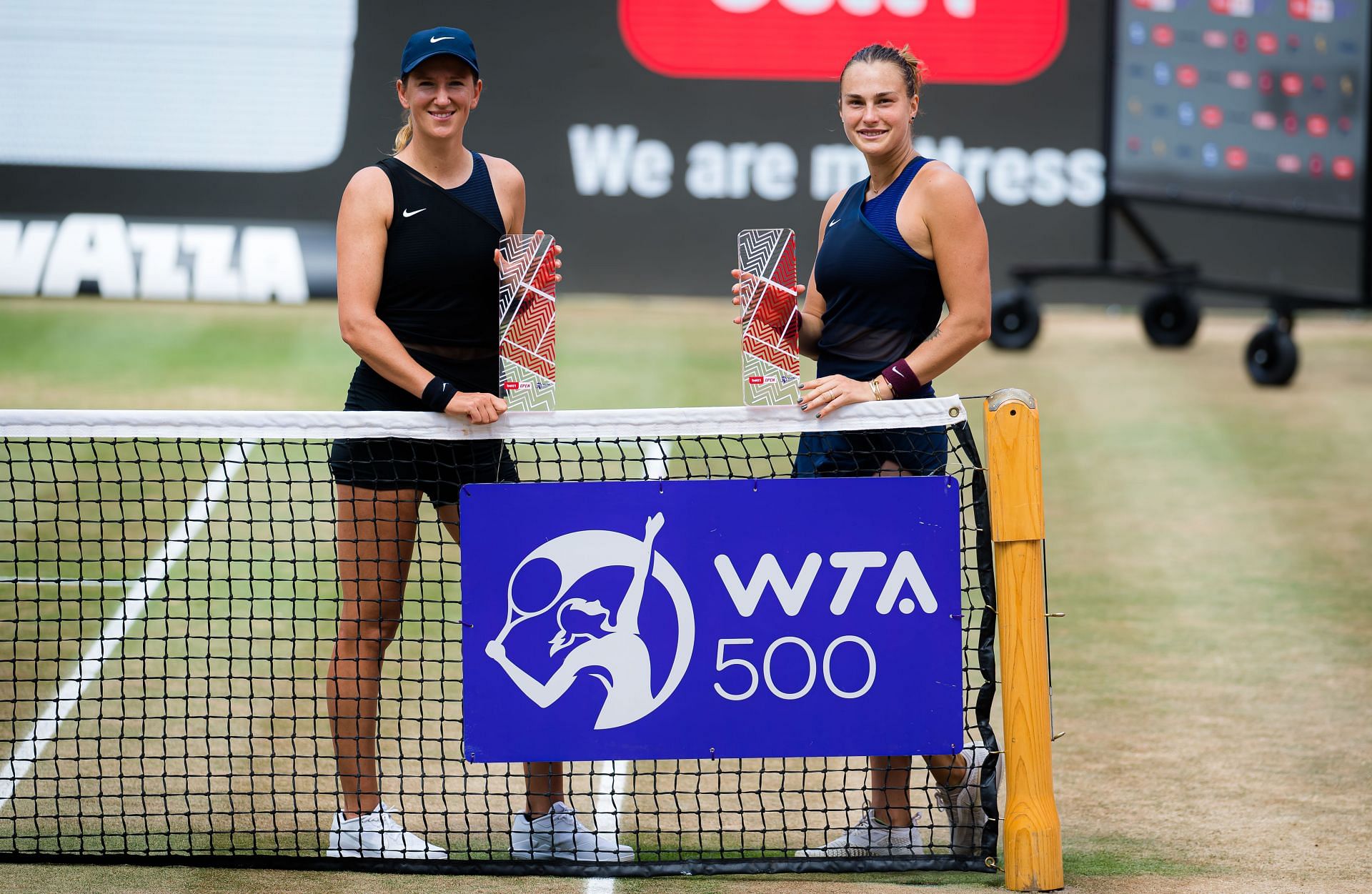 Victoria Azarenka (L), Aryna Sabalenka (R) (Source: Getty)