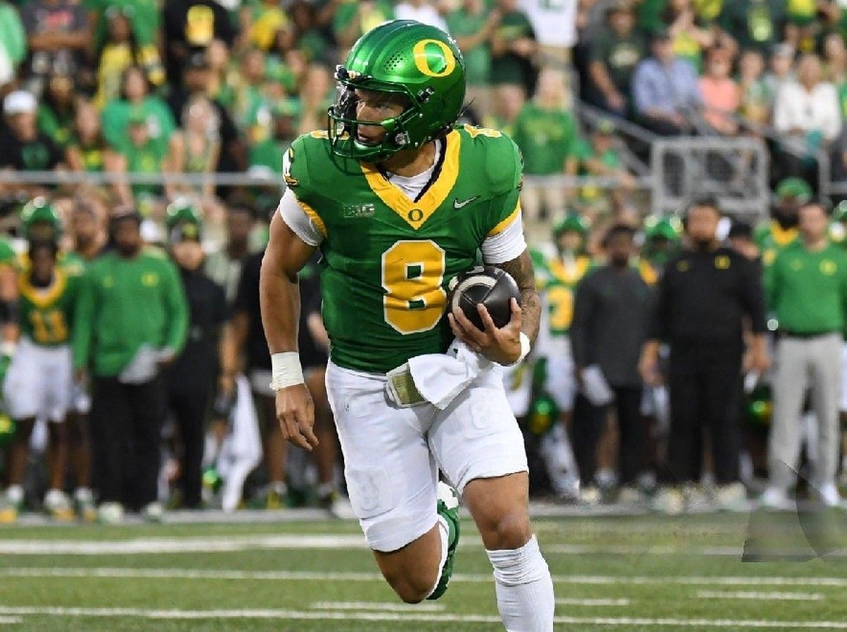 What Grade is Dillon Gabriel in? Dillon Gabriel's College Details and