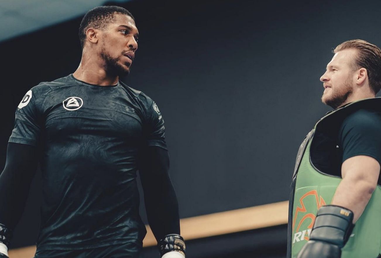 Who is Anthony Joshua&#039;s current trainer?