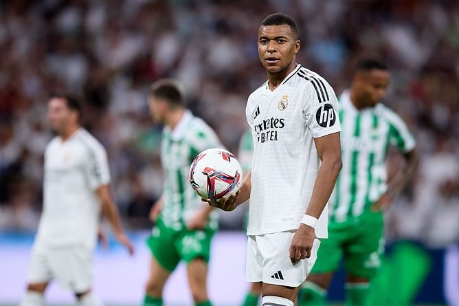“Football is a game of 11 vs 11” - Barcelona defender offers opinion on Real Madrid signing Kylian Mbappe