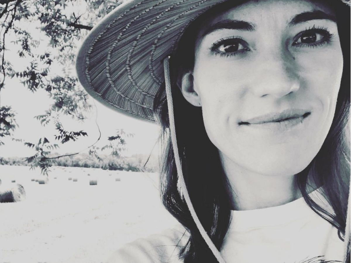 Image of Jennifer Carpenter from A Mouthful of Air (Image via Instagram/@thejennwithin)