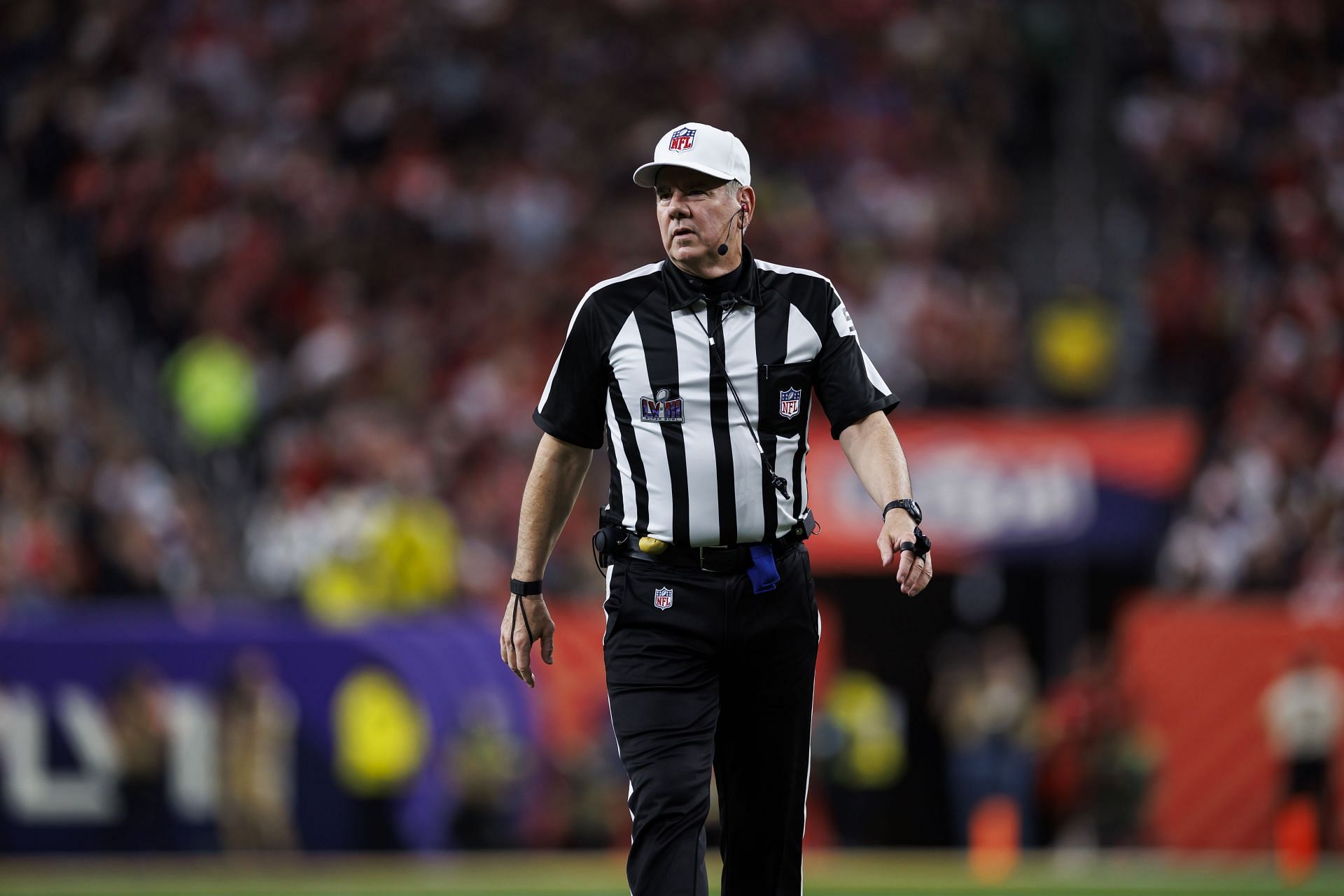 Bill Vinovich officiating the San Francisco 49ers vs Kansas City Chiefs game. Source: Getty