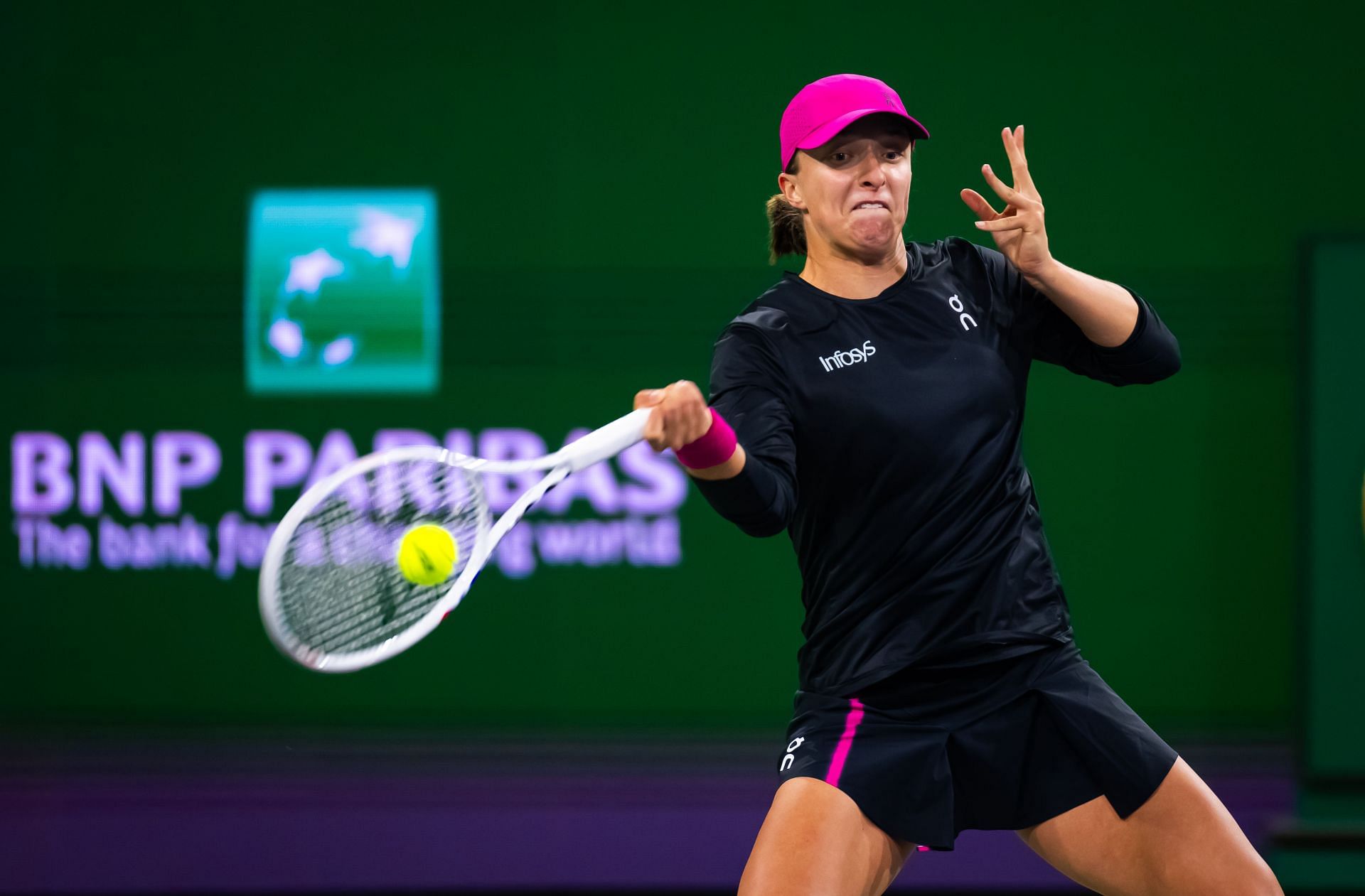 Iga Swiatek in action against Yulia Putintseva at the 2024 BNP Paribas Open in Indian Wells (Source: Getty)