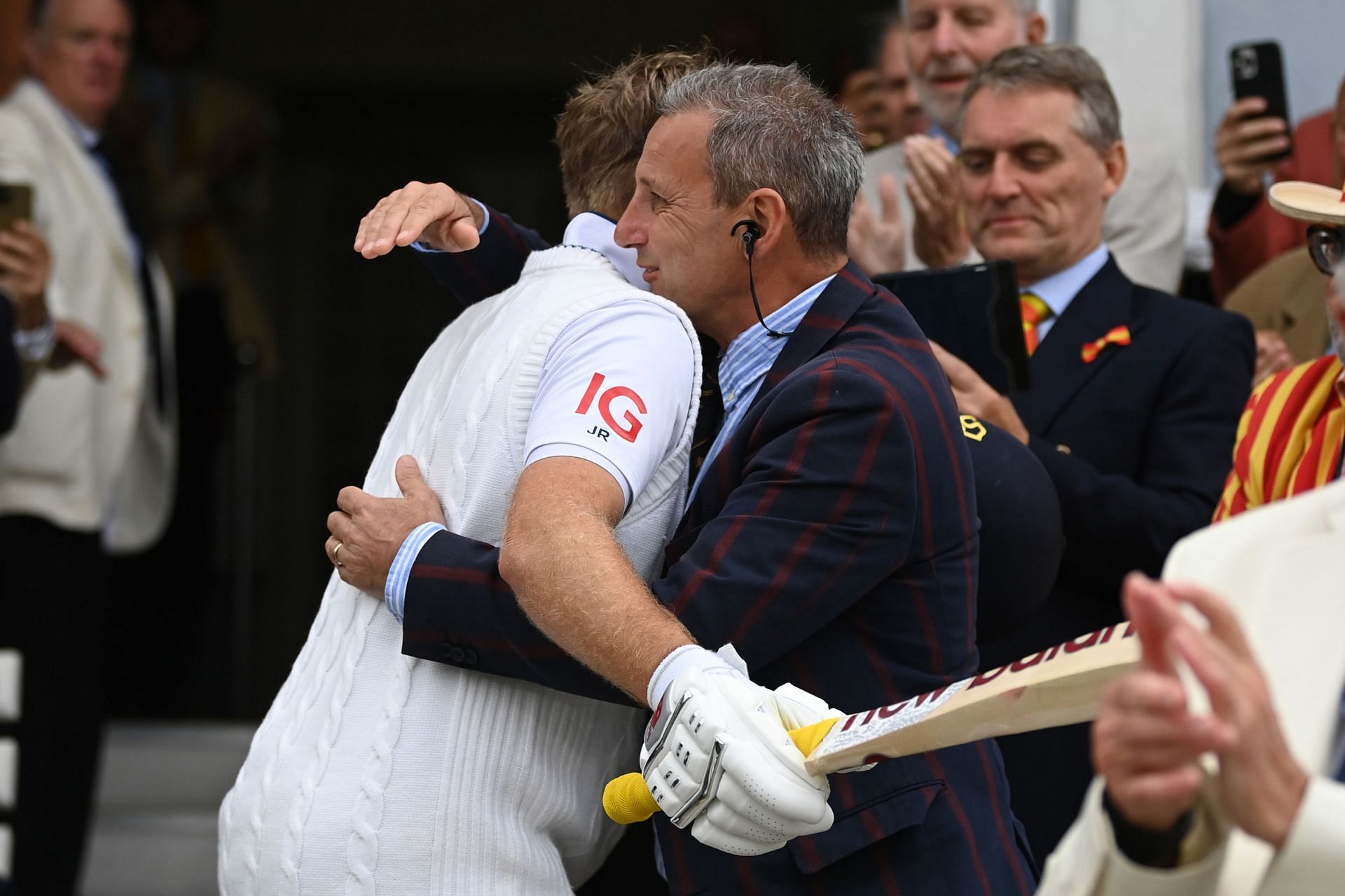 Joe Root with his father. (Credits: England cricket Twitter)