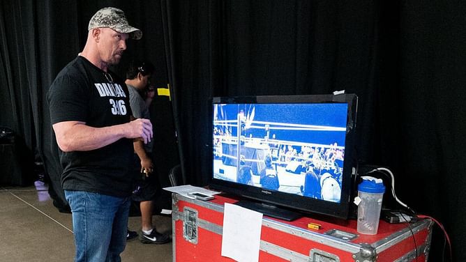 Stone Cold Steve Austin coined iconic WWE finisher's name for a legendary star (Exclusive)