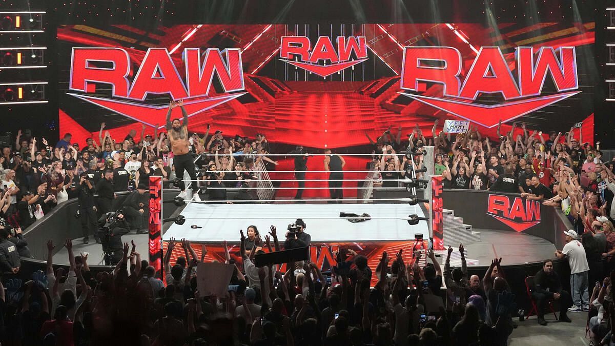 Monday Night RAW set (Photo credit: WWE.com)