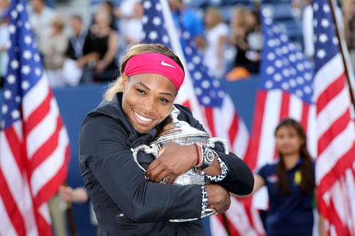 Serena Williams with the 2014 US Open trophy. (Source: Getty)