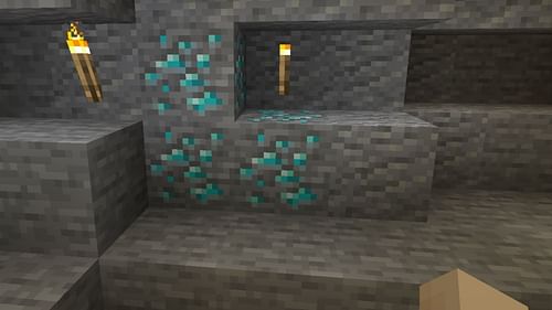 Finding a large cluster of diamonds in Minecraft is quite rare (Image via Mojang Studios)