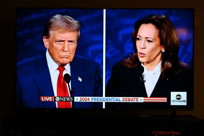 "That is so awesome!" — Internet reacts to "Madam President" drone display for Kamala Harris in Philadelphia after the presidential debate