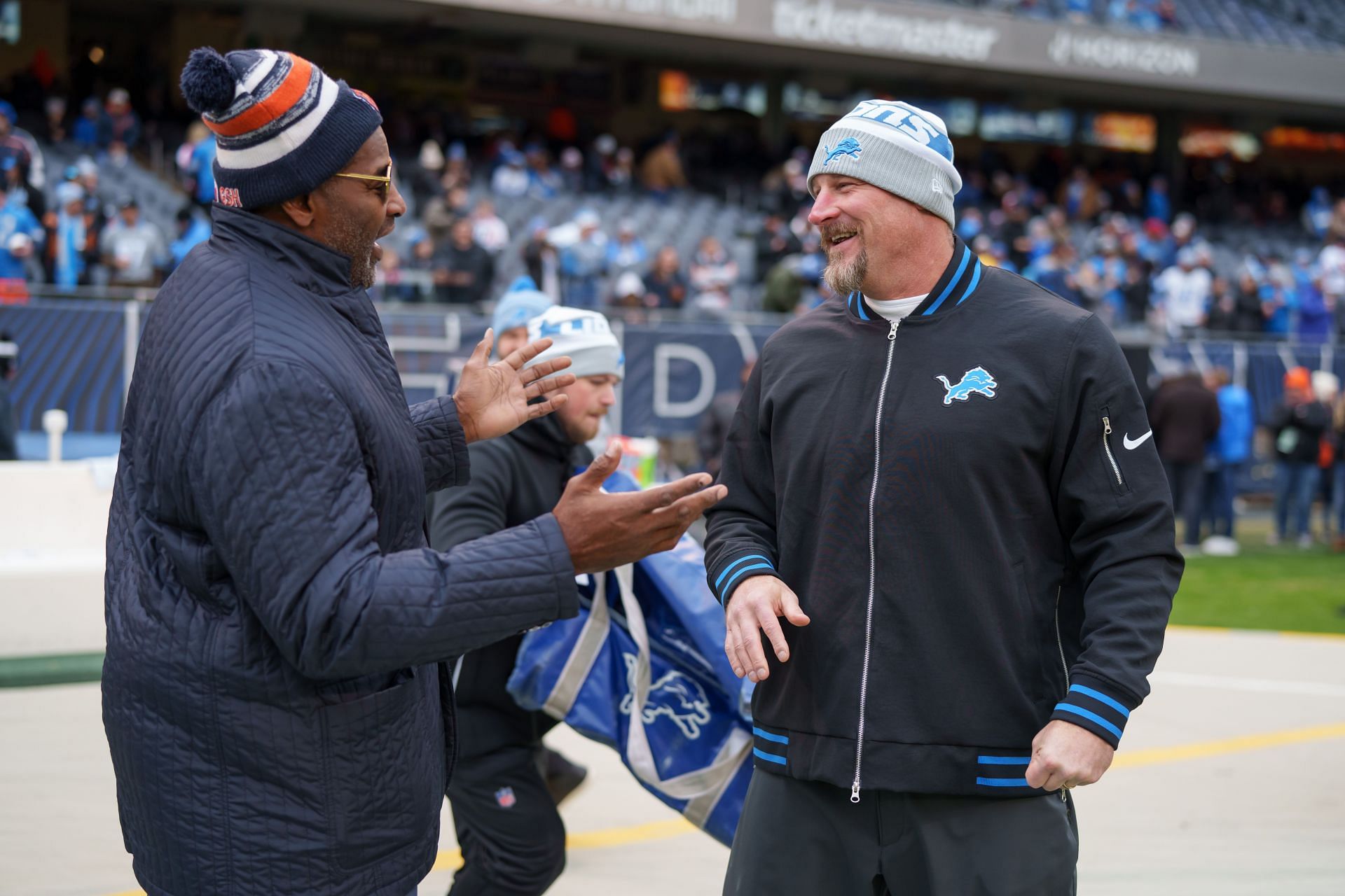 Richard Dent (left) at Detroit Lions v Chicago Bears - Source: Getty