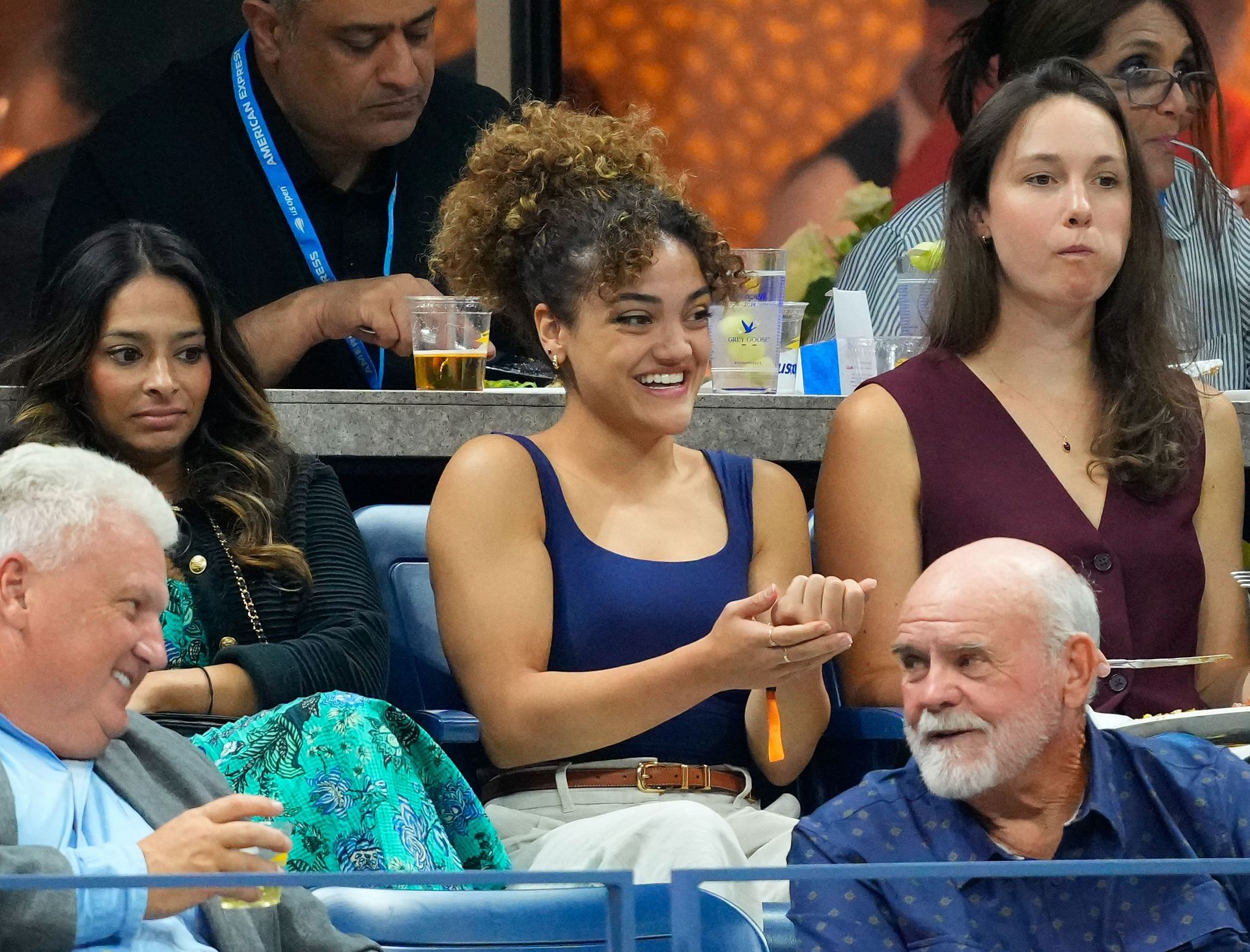 Hernandez (center) at the 2024 US Open (Image via Getty)