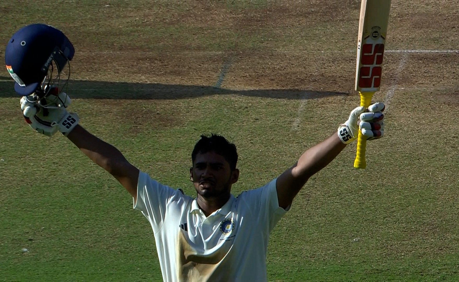 सरफराज खान के भाई ने लगाया शतक (Photo Credit - @BCCIdomestic)