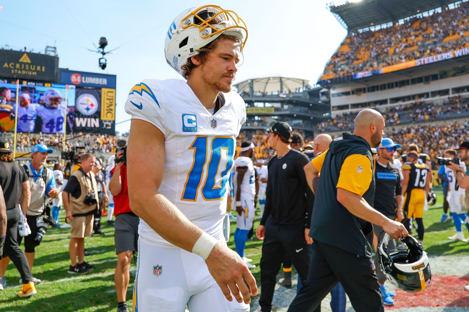 Is Justin Herbert playing today? Update on Chargers QB for Week 4