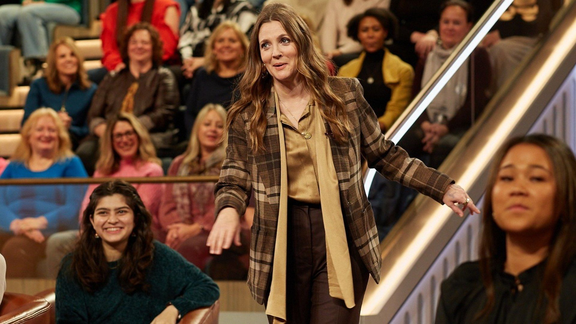 Drew Barrymore seen hosting The Drew Barrymore Show (Image via Facebook/@The Drew Barrymore Show)