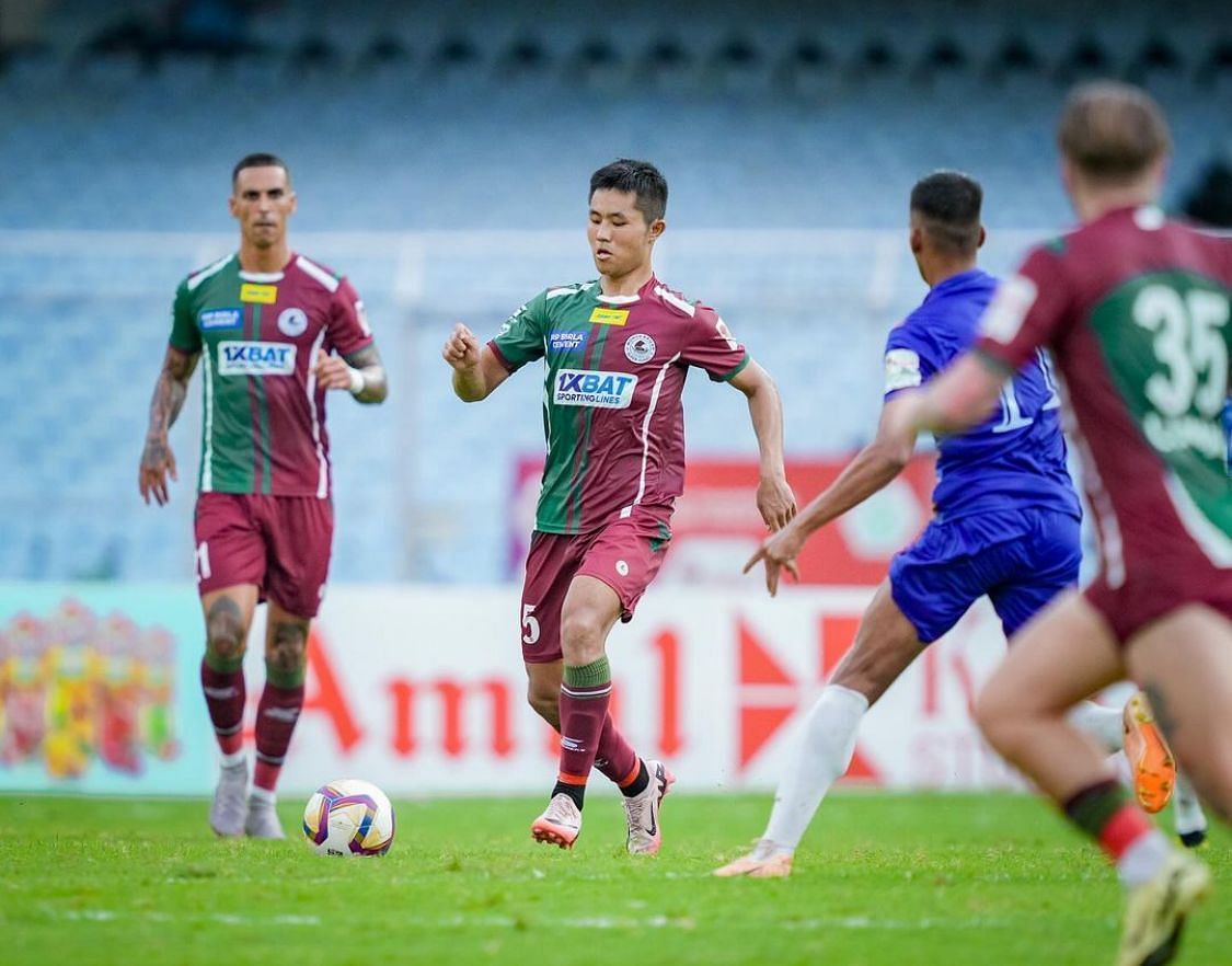 Apuia in action on his Mohun Bagan debut against Downtown Heroes