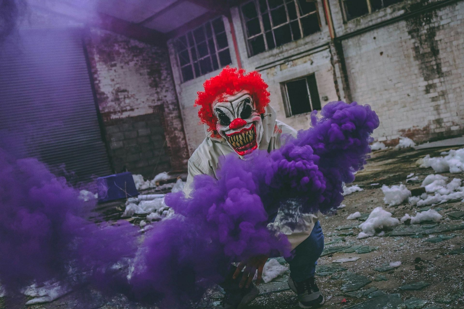 A clown came and shot Marlene Warren (Image by Tom Roberts/Unsplash)