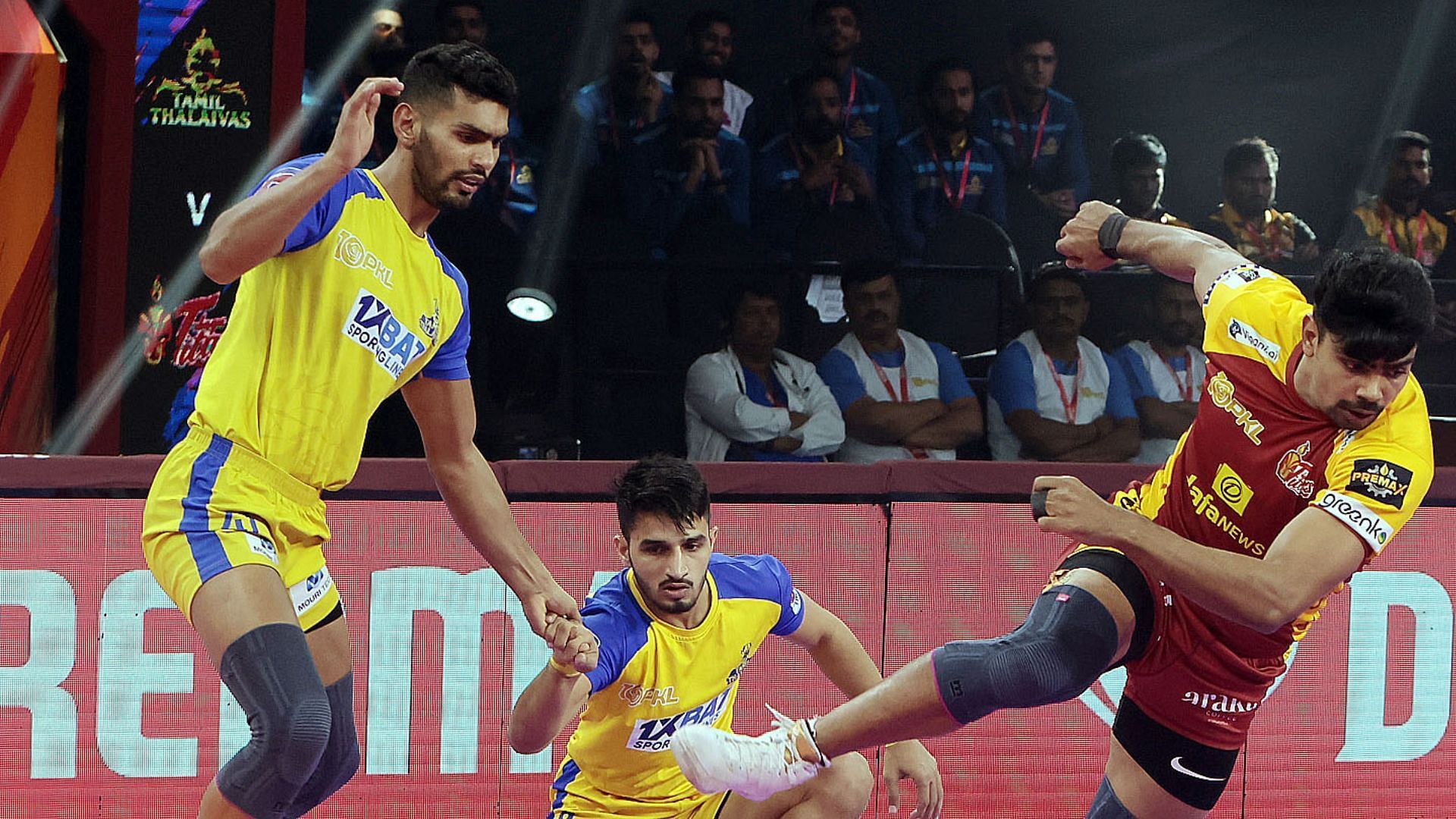 Sagar (left) in action for Tamil Thalaivas during PKL Season 10 (Image Credits: PKL)