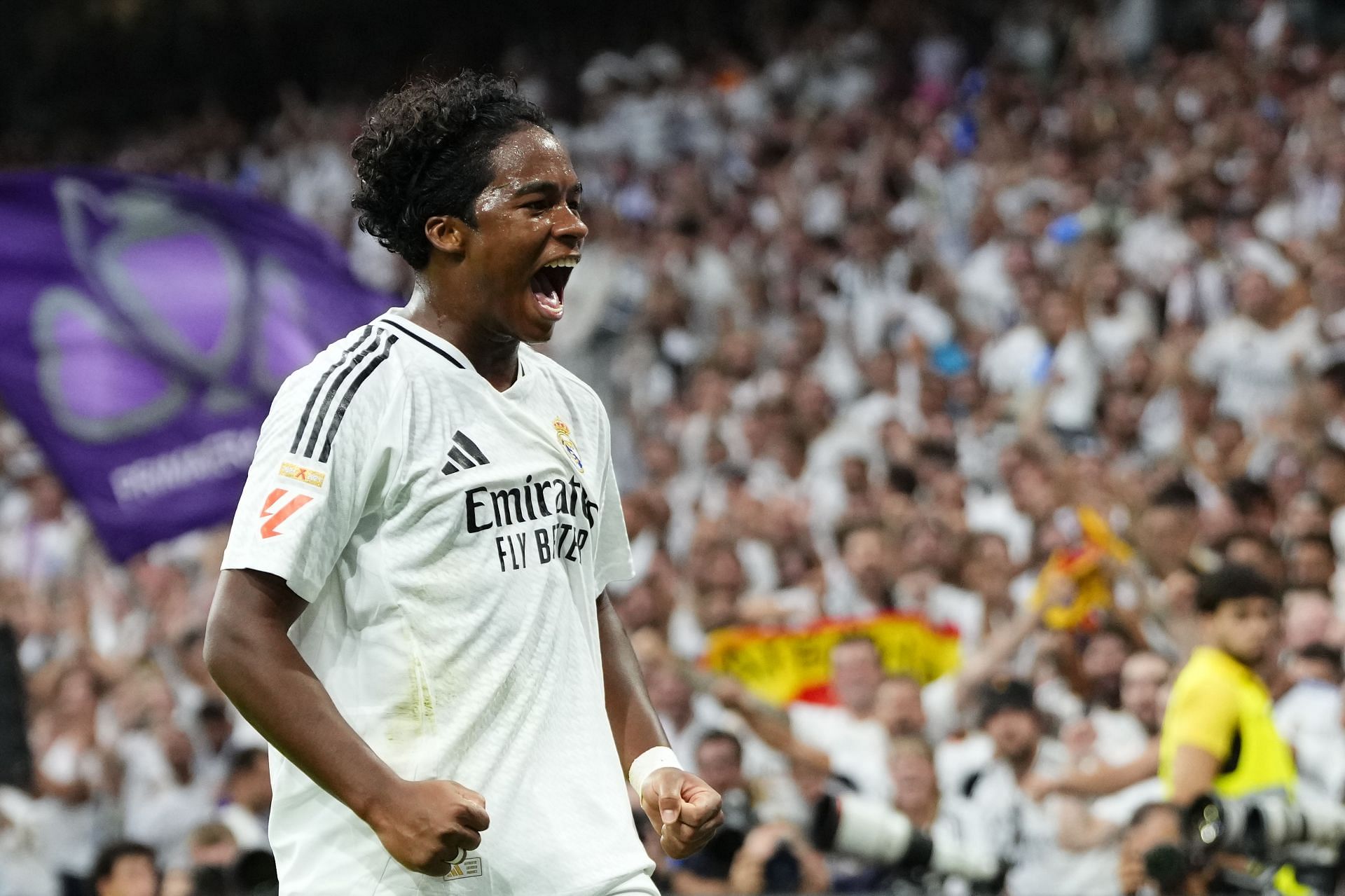 Endrick during the Real Madrid CF v Real Valladolid CF game (Image via Getty)