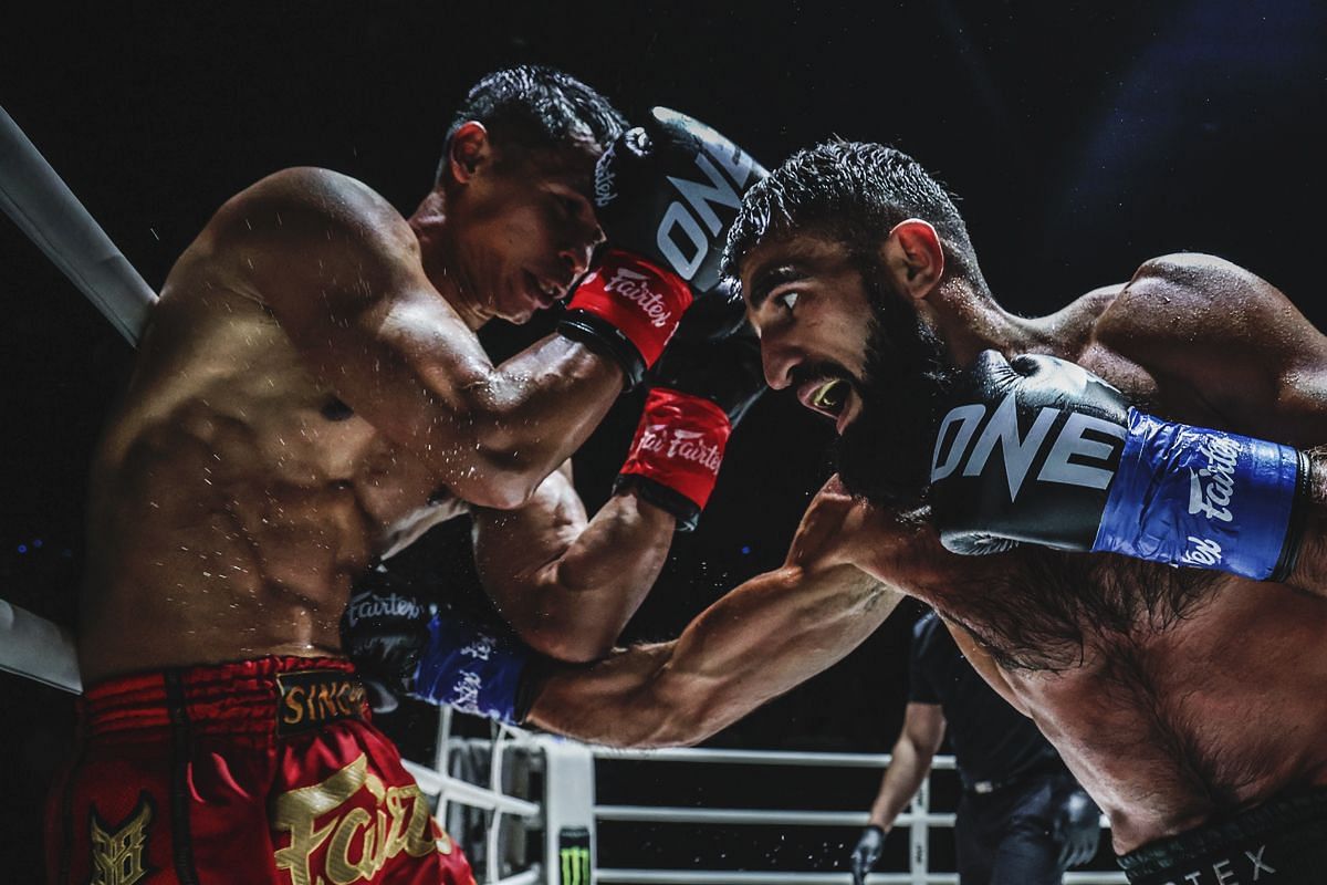 Superbon fighting Marat Grigorian | Image credit: ONE Championship