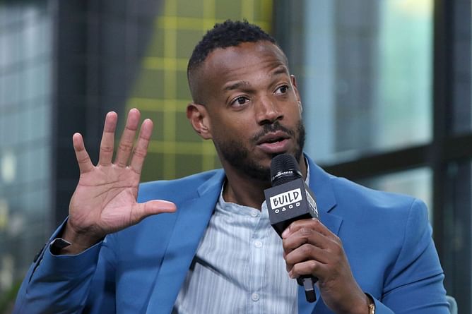 "THE LONG WAY IS THE SHORTCUT!" — Internet reacts to Marlon Wayans admitting he was hurt when he lost the role of Robin at the age of 19