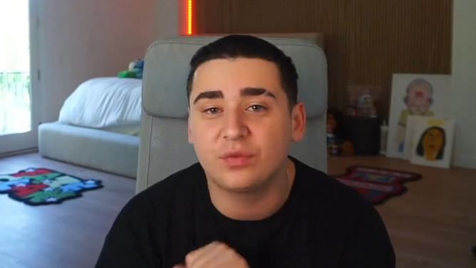 FaZe Lacy to handcuff himself to his girlfriend Anna for a day after reaching 35,000 subscribers on Twitch