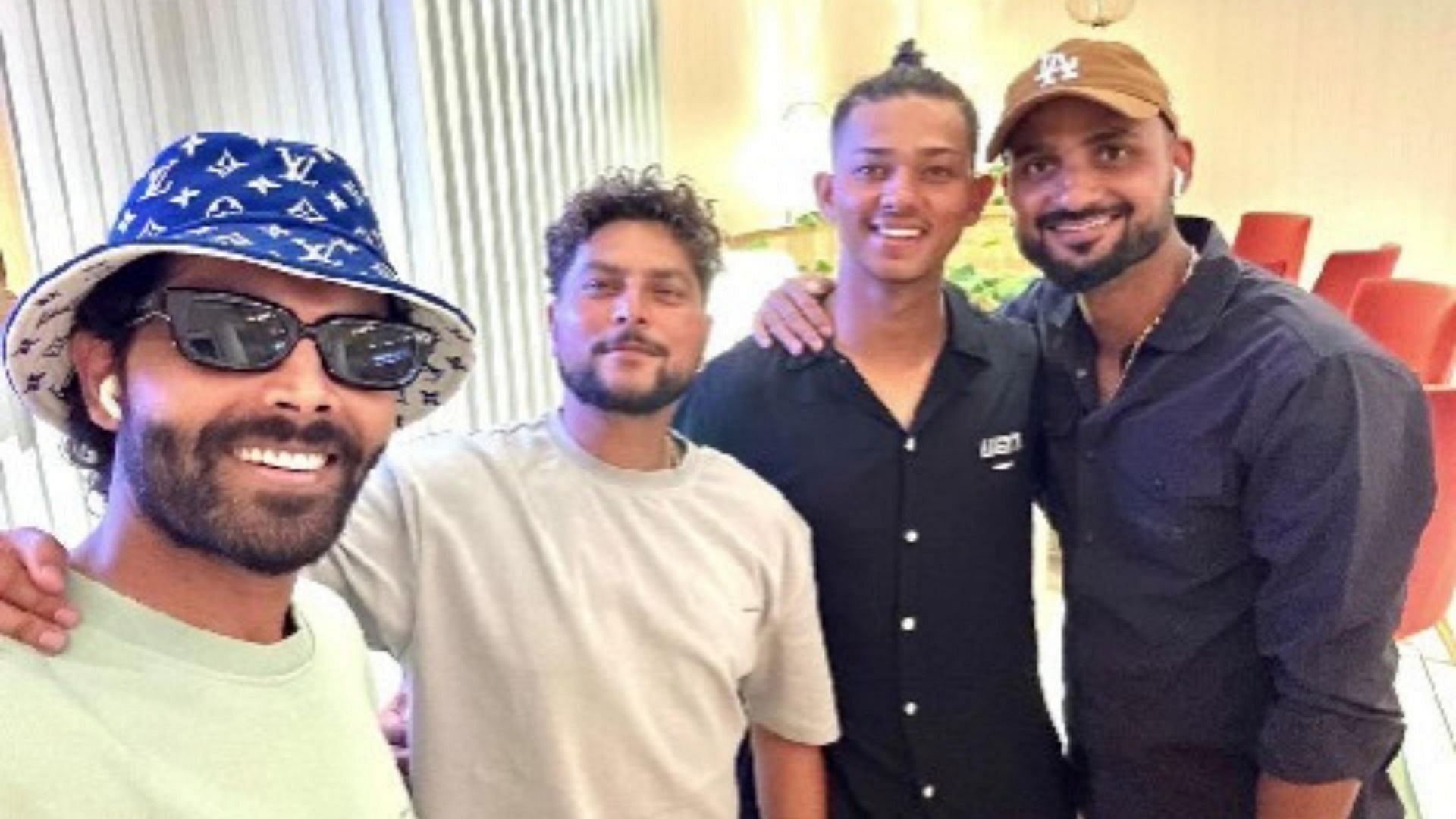 Ravindra Jadeja posted a selfie with teammates on Thursday (Image: @royalnavghan on Instagram)