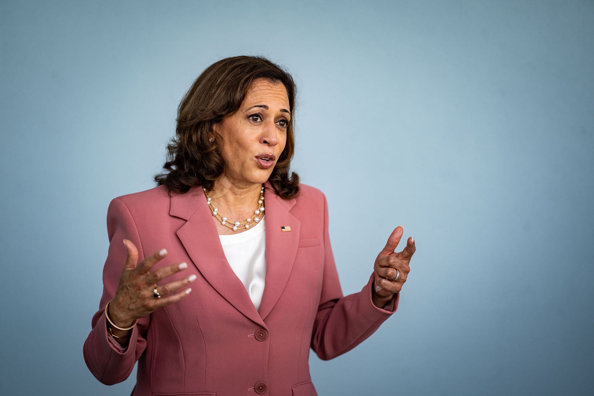 Vice President Harris at Kennedy Space Center for Artemis I Launch - Source: Getty