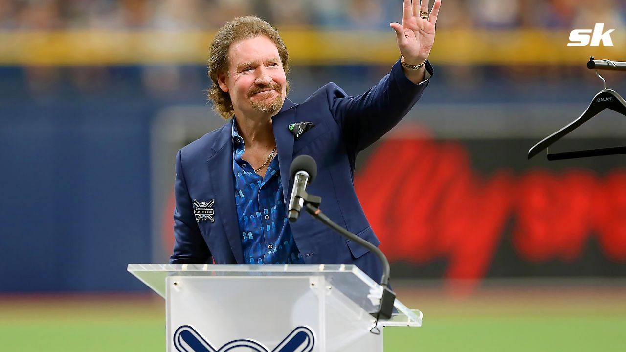 Baseball world heartbroken for Wade Boggs after former Yankees HOFer reveals cancer diagnosis