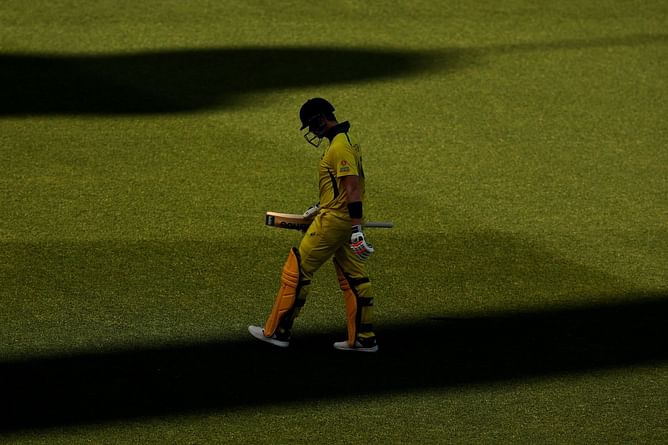[Watch] Brydon Carse takes outrageous catch to dismiss Steve Smith in the ENG vs AUS 2024 3rd ODI