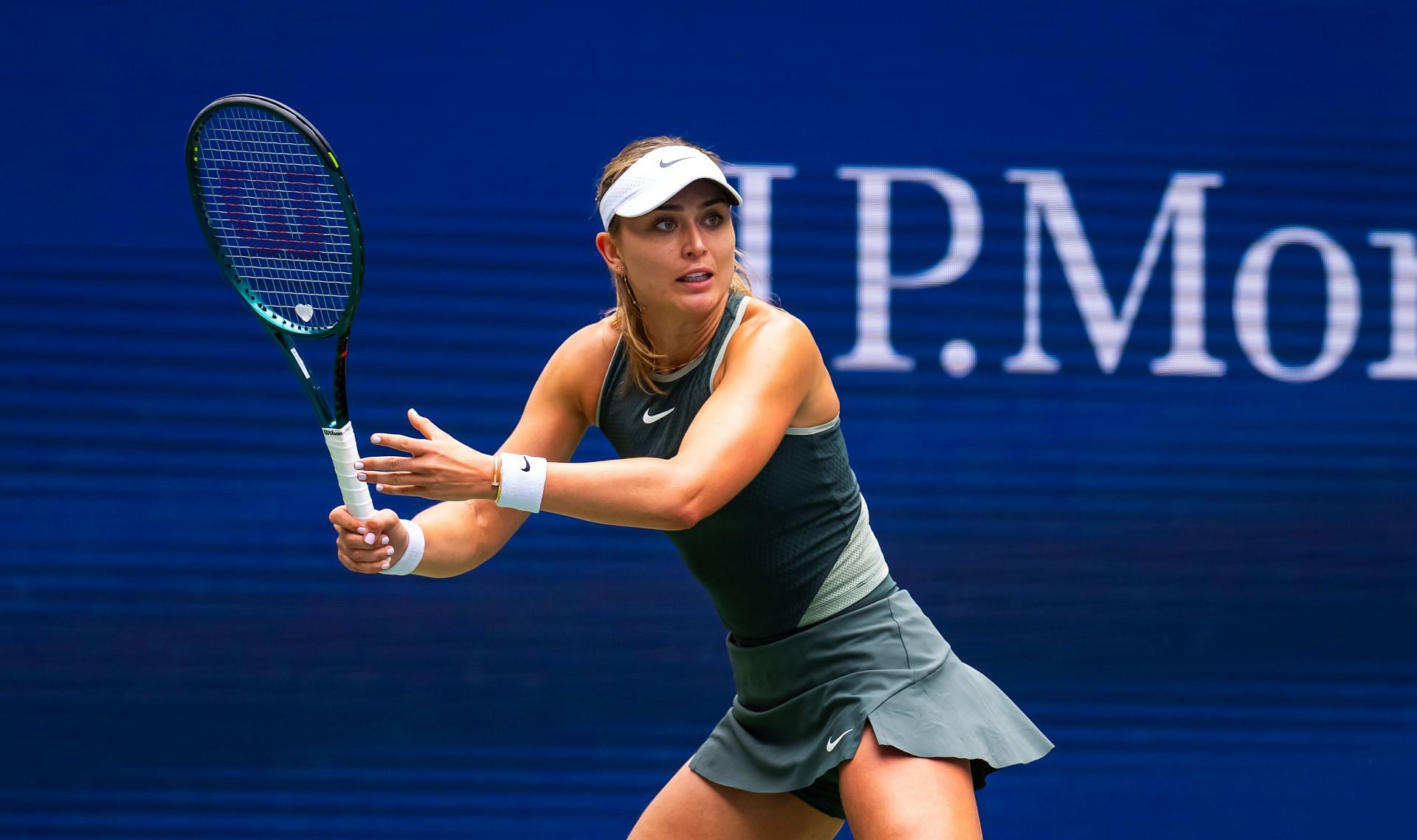 Paula Badosa sets up a forehand at the 2024 US Open | Getty