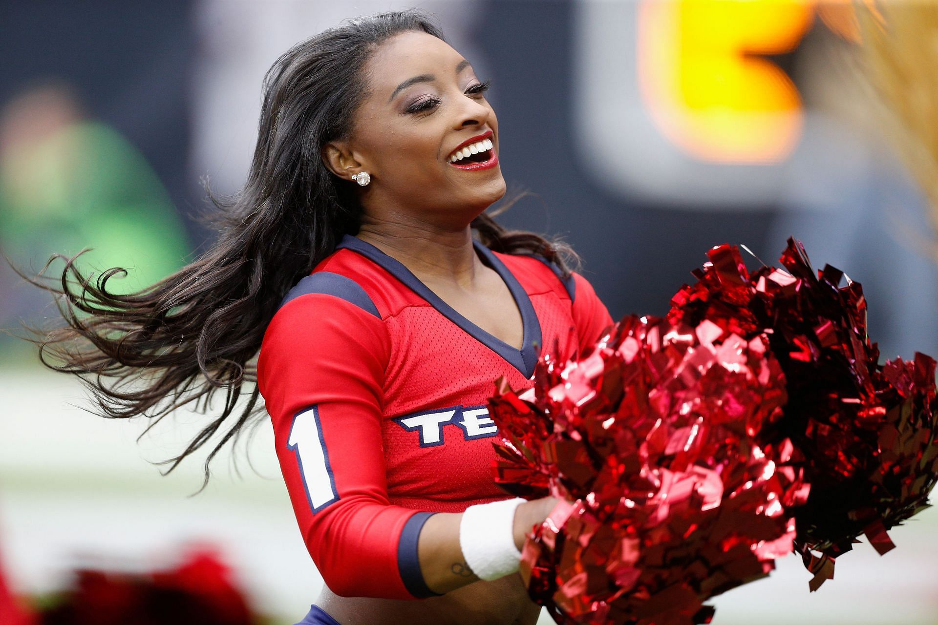 Simone Biles at the San Francisco 49ers v Houston Texans game in 2016- Source: Getty