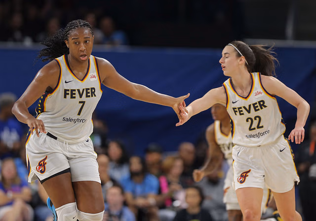 Caitlin Clark drops 4-word reaction to Aliyah Boston expressing gratitude  after completion of "year 2"