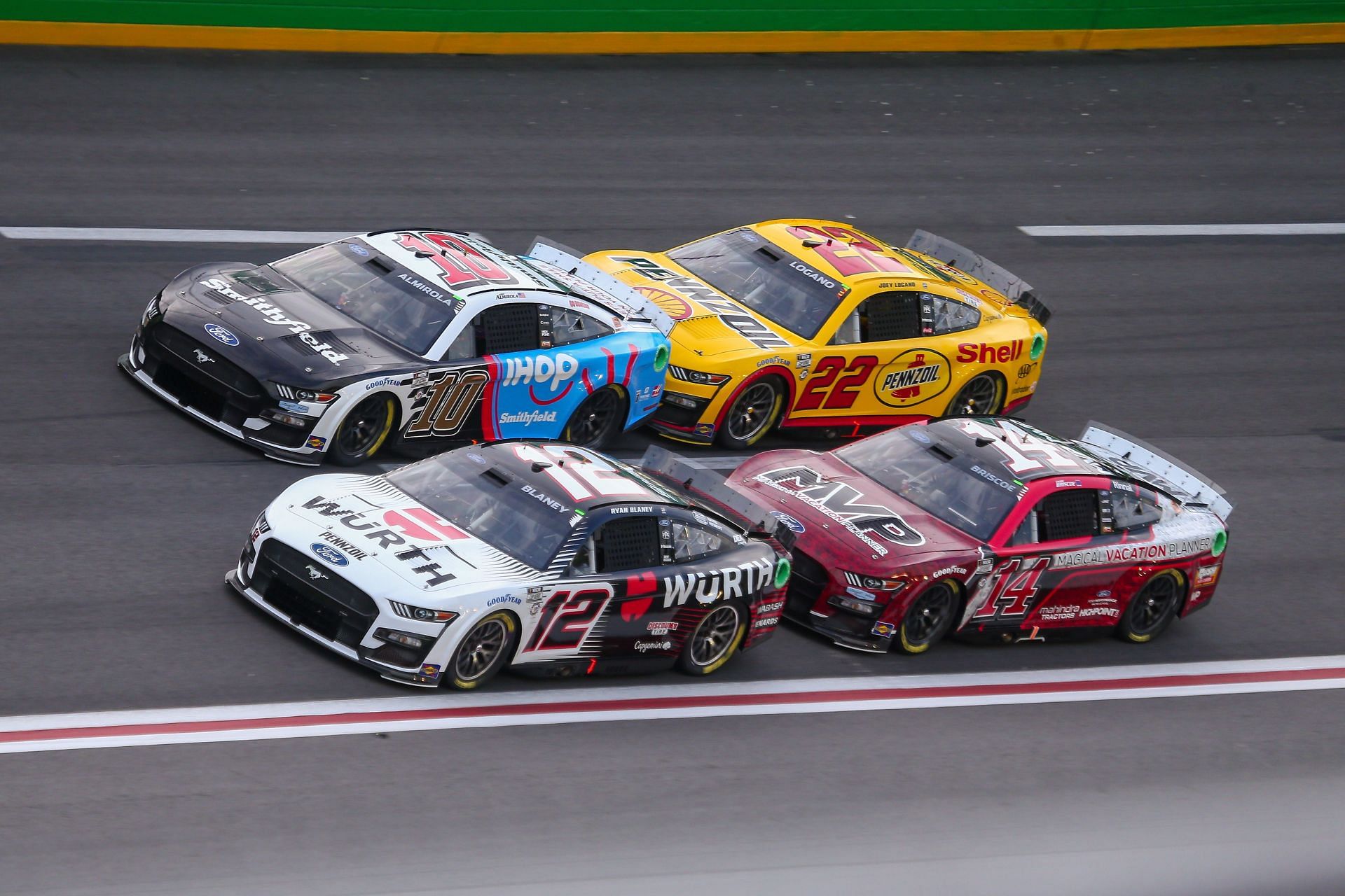 AUTO: JUL 09 NASCAR Cup Series Quaker State 400 - Source: Getty