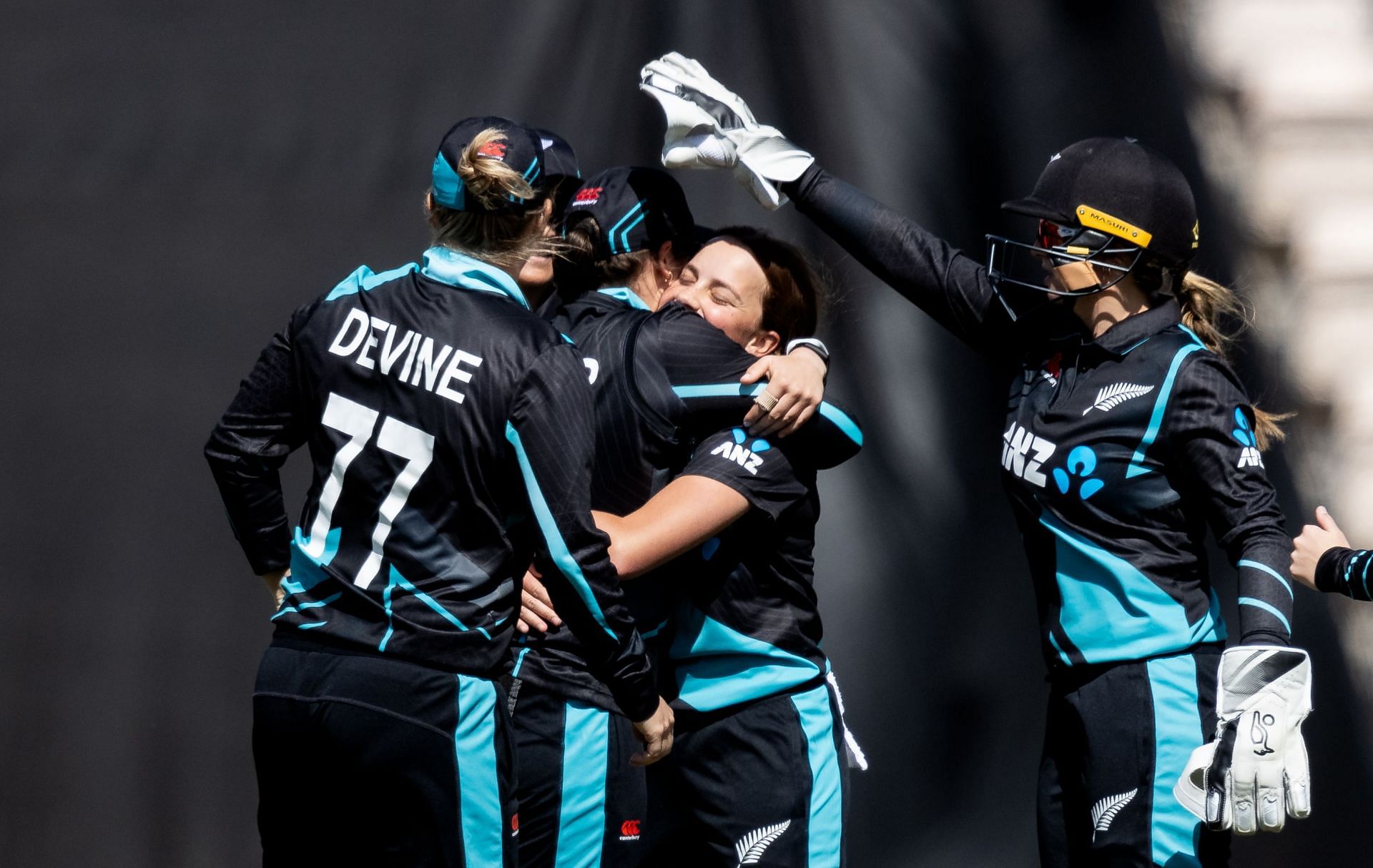 England v New Zealand - 1st Women