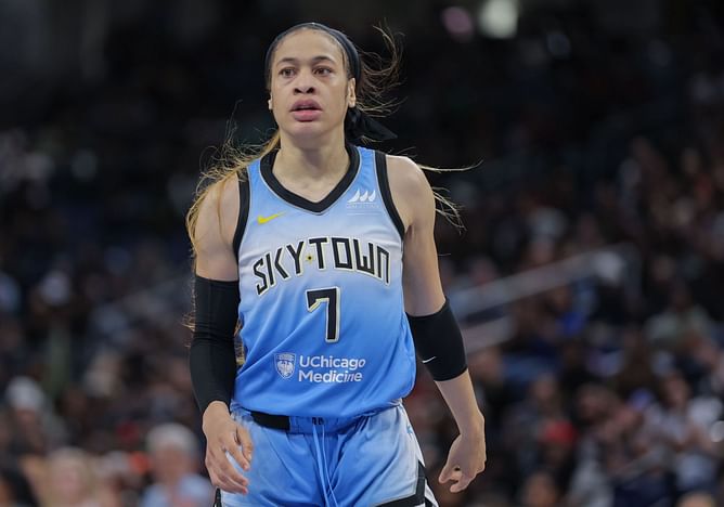 Is Chennedy Carter playing tonight against Connecticut Sun? Closer look at Sky guard's status (Sept. 19)