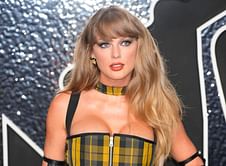 "I think it's hilarious"— Alan Cumming reacts to Taylor Swift comparisons for her VMA red carpet look