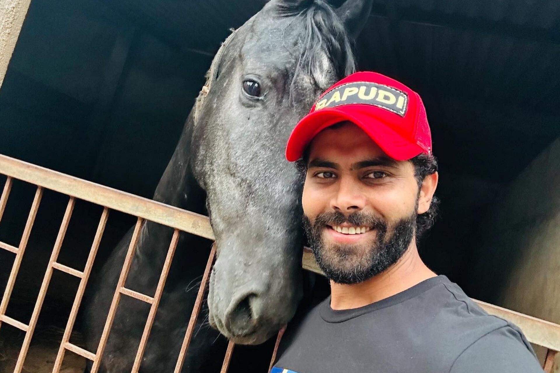 Ravindra Jadeja with his mare (Image via Instagram-@royalnavghan)