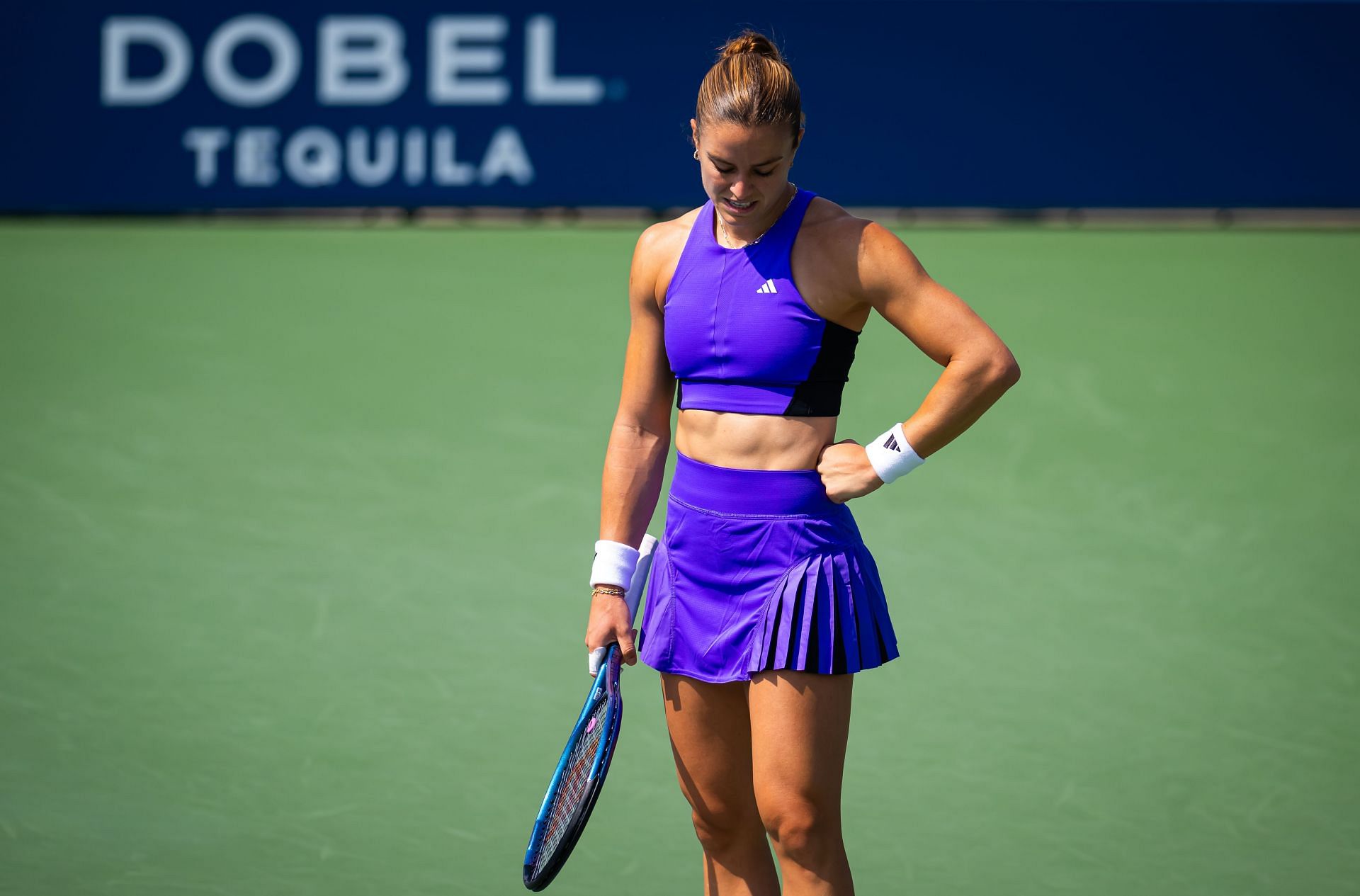 Maria Sakkari is battling a shoulder injury (Image via Getty)