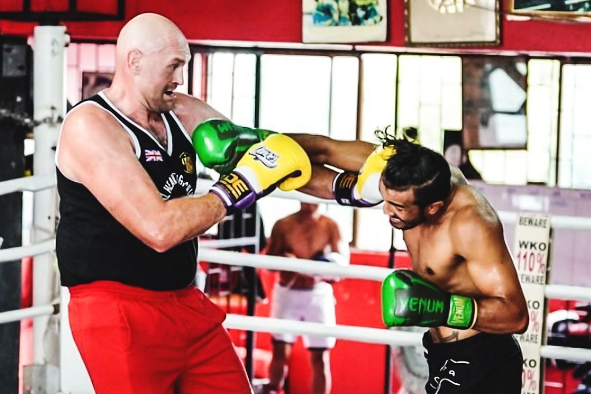 Tyson Fury and Sinsamut Klinmee - Photo by ONE Championship