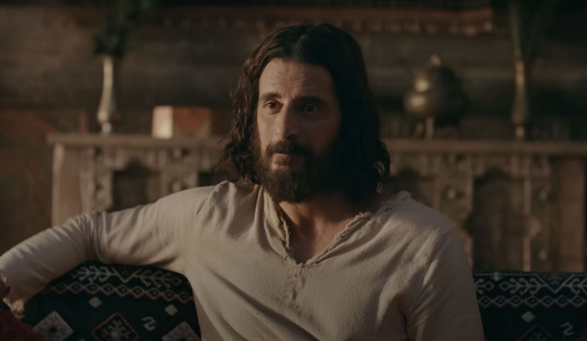 Jonathan Roumie plays Jesus (Image via The Chosen/YouTube)