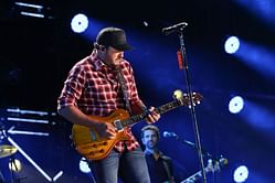 "She’s definitely killing it!!!" — Internet reacts to ASL interpreter at Luke Bryan concert going viral after singer grooved with her