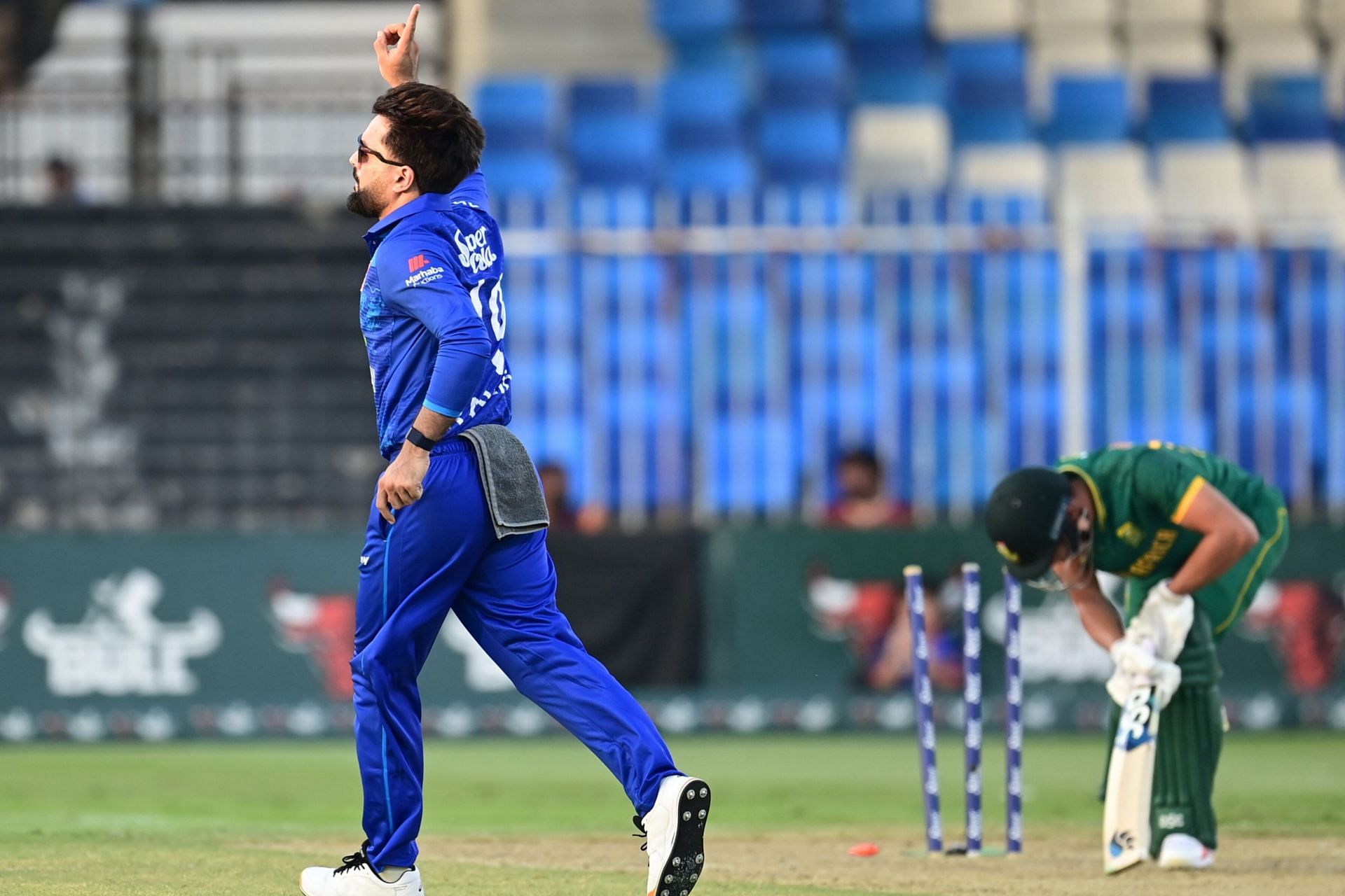 Rashid Khan cleans up Bjorn Fortuin with a beauty for 16 (Image via X/@ACBofficials)