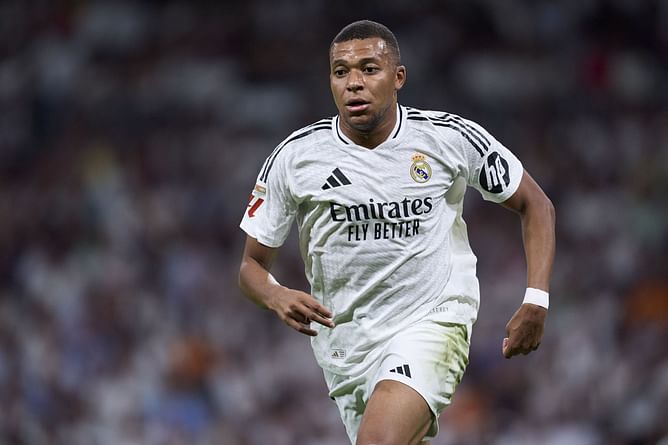 PSG provide 4-word response after being ordered to pay Kylian Mbappe's wages in LFP hearing - Reports