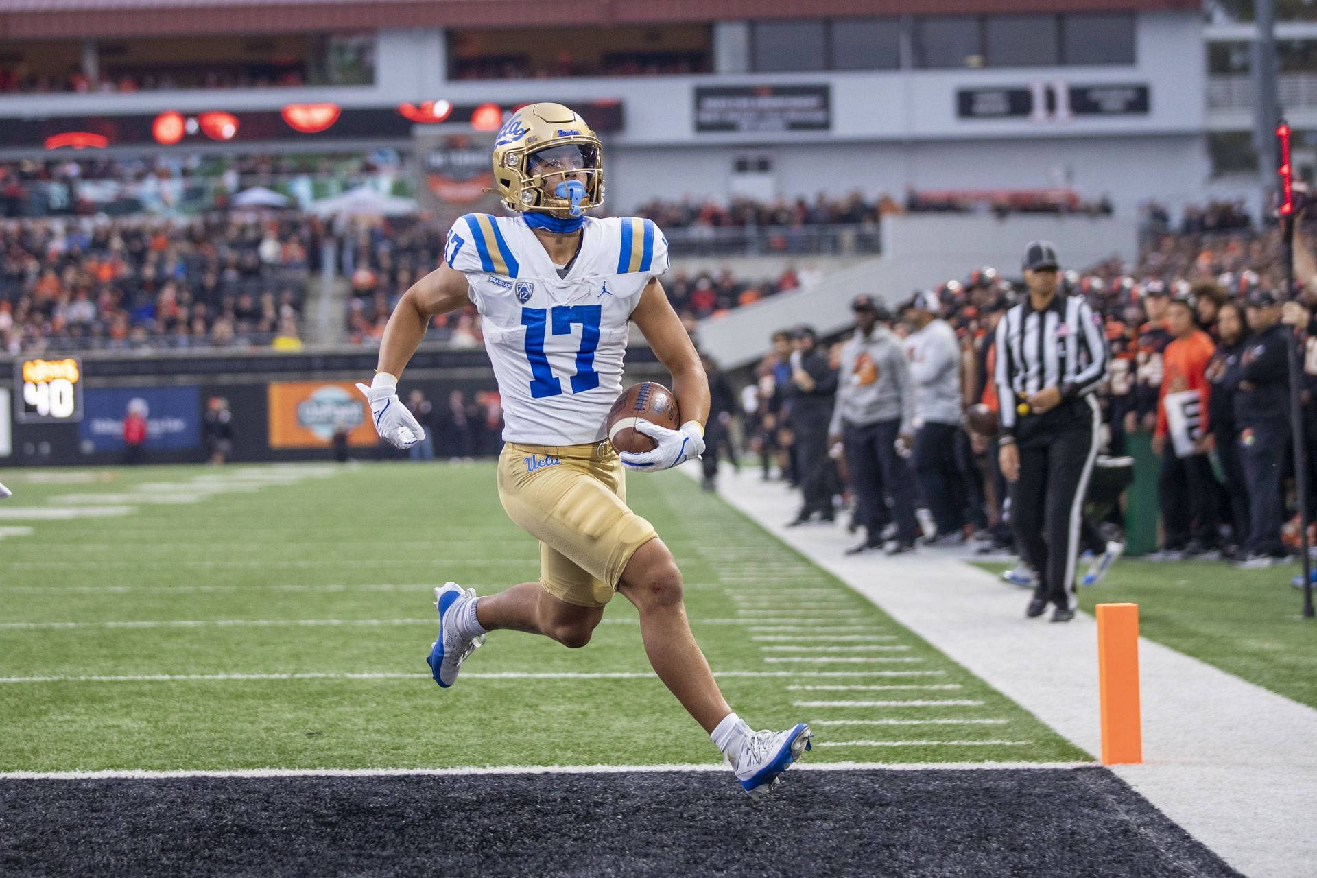 UCLA v Oregon State