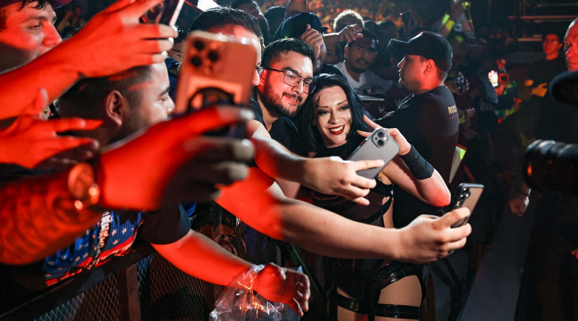 WWE में डेब्यू के बाद सीधा चैंपियनशिप पर फेमस स्टार का निशाना (Photo: WWE.com)
