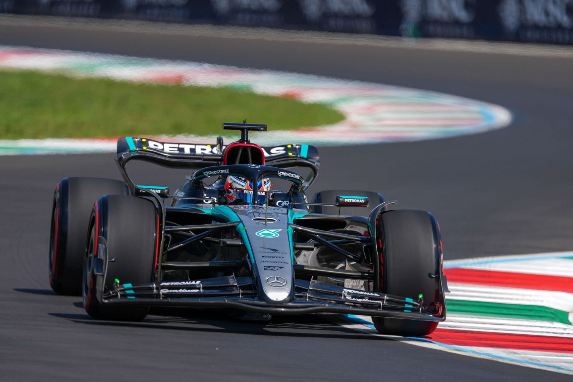 Kimi Antonelli drives the (12) Mercedes-AMG Petronas F1 Team F1 W15 during the Formula 1 Pirelli Gran Premio d&#039;Italia 2024 (Image via Getty Images)