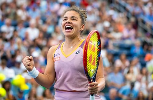 Jasmine Paolini beats Yulia Putintseva at 2024 US Open (Source: Getty)