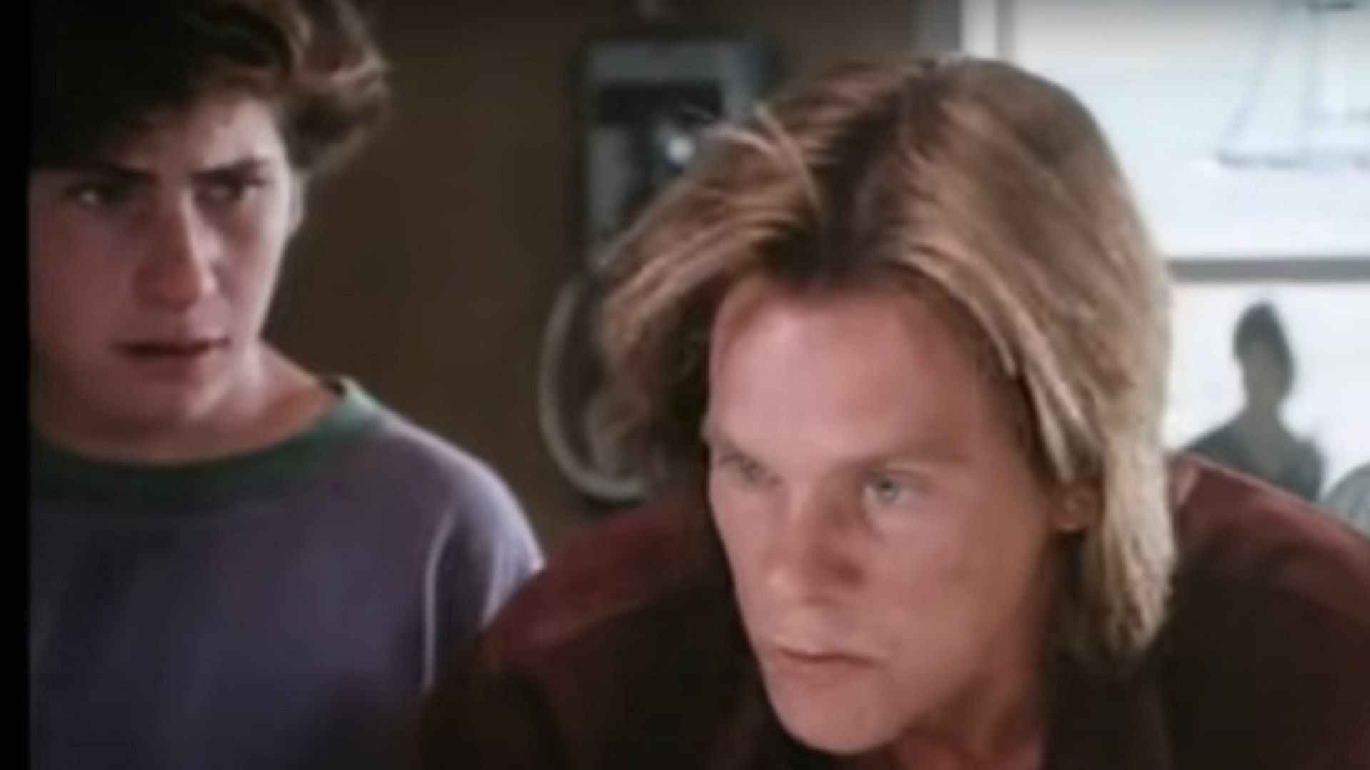 Kevin Bacon as seen in the movie (Image via Movieclips, Tremors trailer, 01:26)