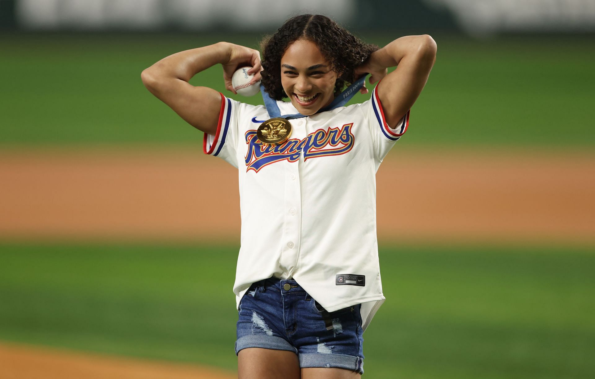 Hezly Rivera attending a baseball game between Yankees and Rangers (Image via Getty)